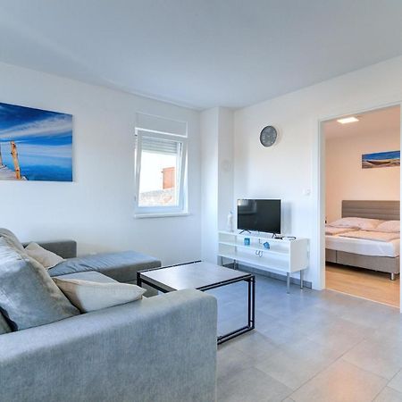 Damar Apartmani Сен Екстериор снимка